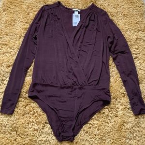 NWT Womens H&M Burgundy Long Sleeve Bodysuit Sz L